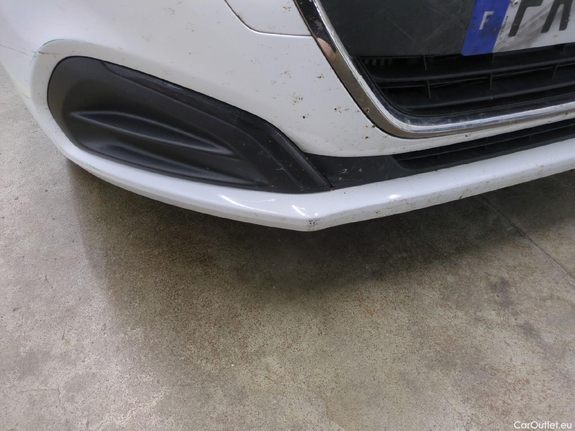  Peugeot  208  Affaire Premium 1.5 HDi 100CV BVM5 E6dT #56