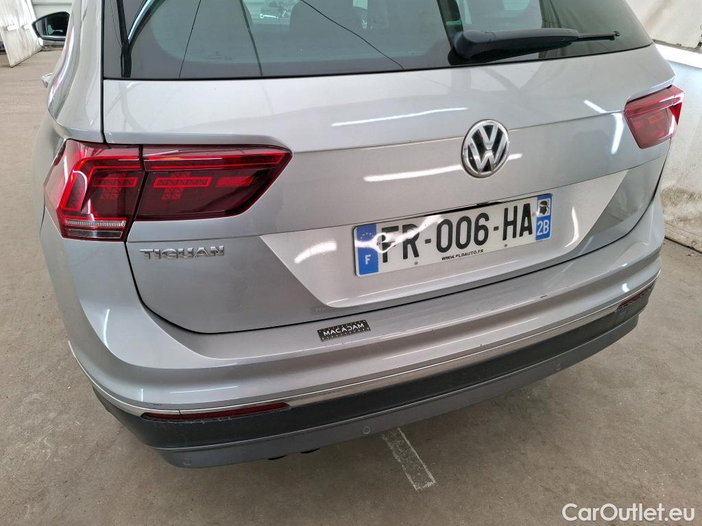  Volkswagen  Tiguan VOLKSWAGEN  / 2016 / 5P / SUV 2.0 TDI 150 DSG7 Carat Exclusive / AFFICHEUR TETE HAUTE HS
 #7