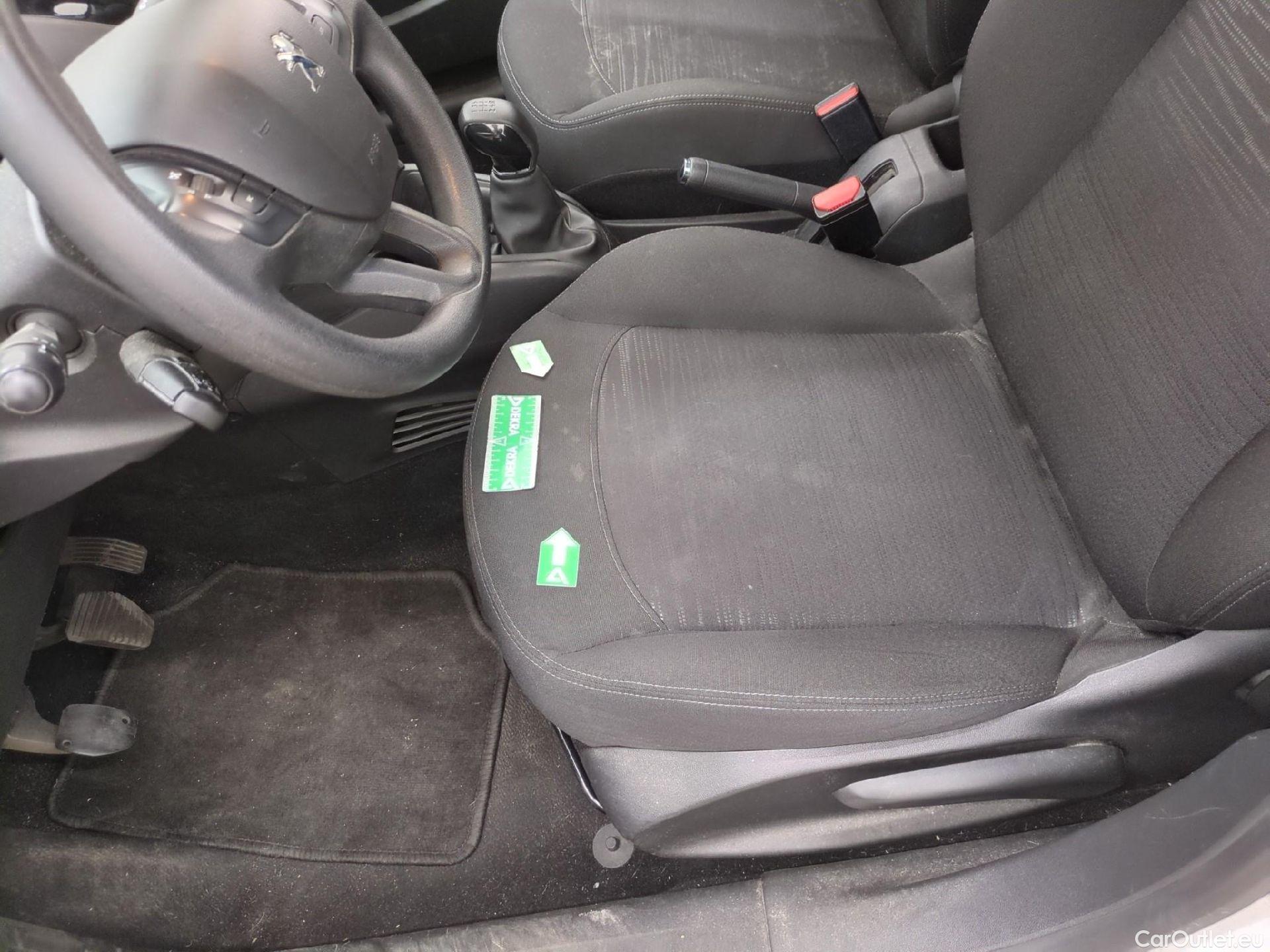  Peugeot  208  Affaire Premium 1.5 HDi 100CV BVM5 E6dT #100