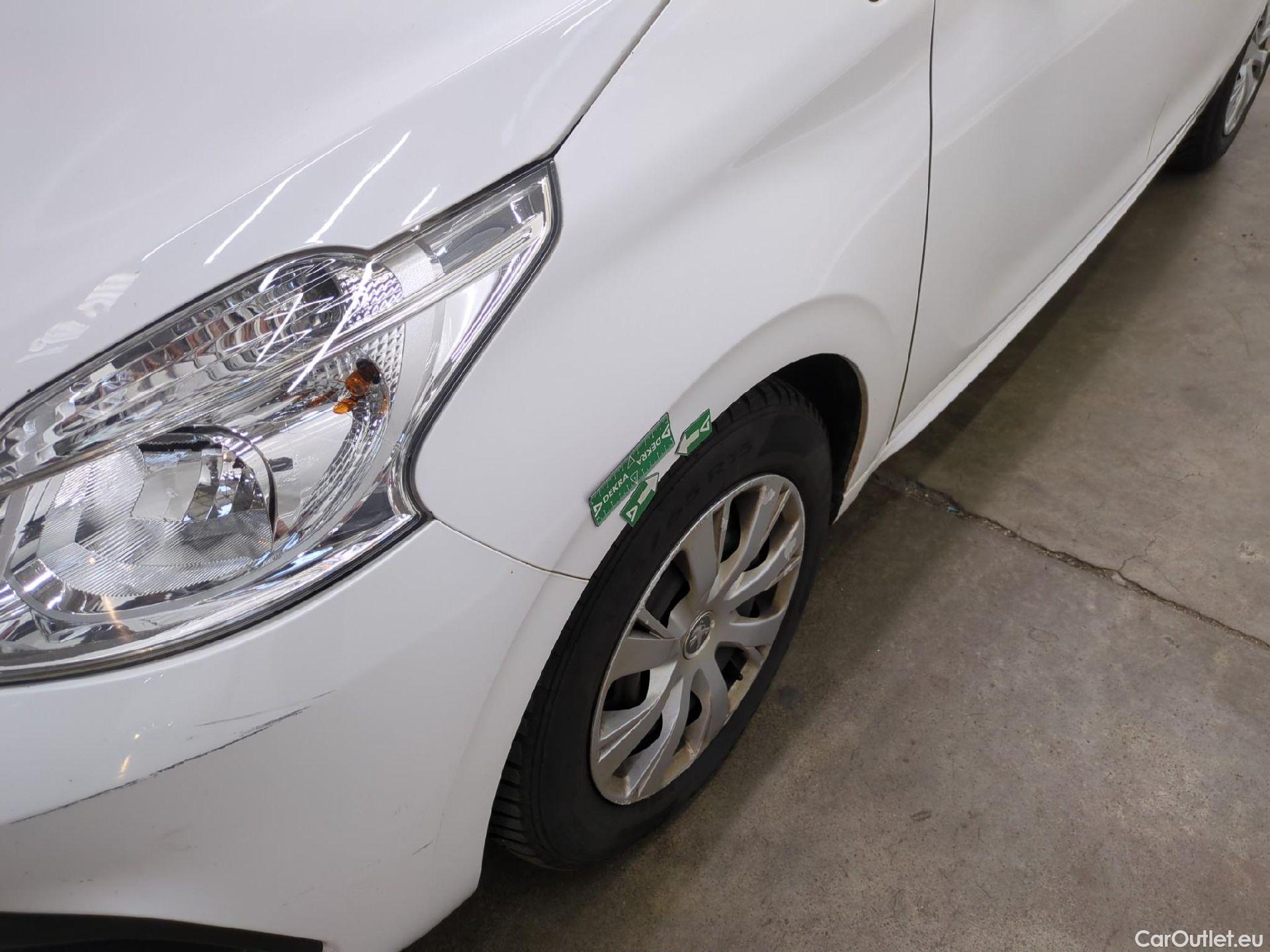  Peugeot  208  Affaire Premium 1.5 HDi 100CV BVM5 E6dT #71