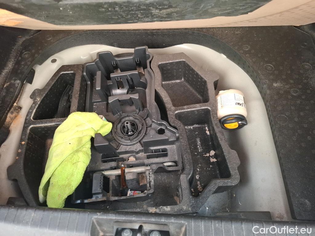  Peugeot  208  Premium 1.5 HDi 100CV BVM6 E6d #54