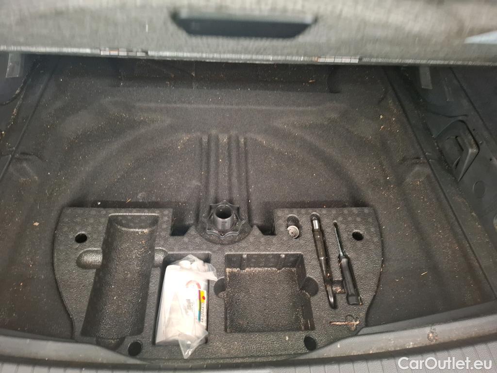  Volkswagen  Touran  Carat BlueMotion Tech 1.5 TSI 150CV BVA7 E6d #23