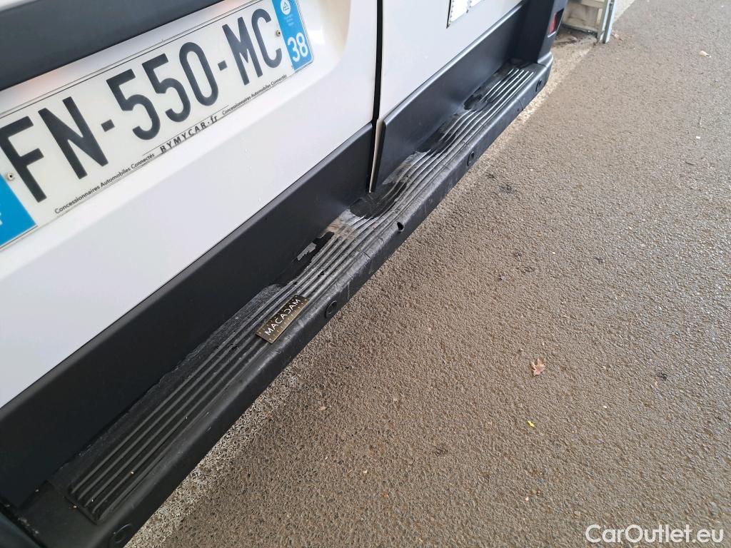  Fiat  Ducato FIAT  / 2014 / 4P / Fourgon tôlé 3.5 M H2 2.3 Multijet 140 Pack Pro Nav #17