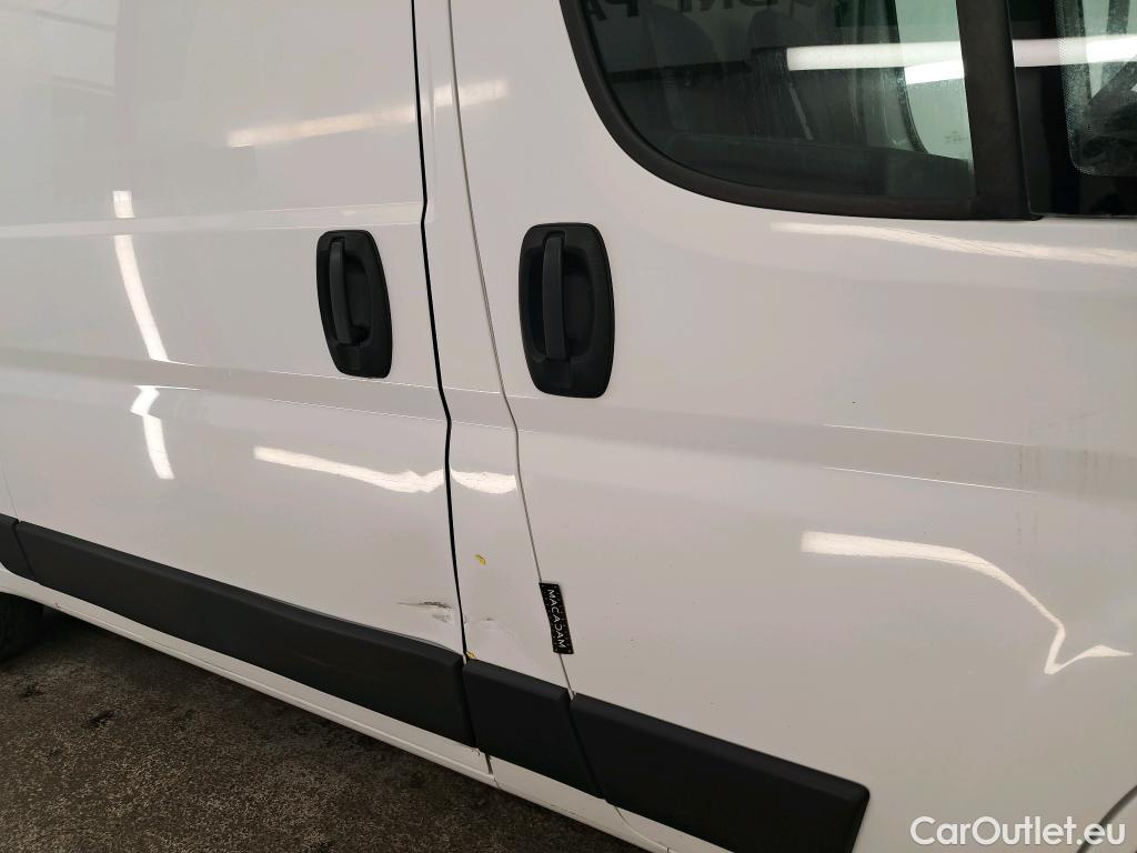  Fiat  Ducato FIAT  / 2014 / 4P / Fourgon tôlé 3.5 M H2 2.3 Multijet 140 Pack Pro Nav #14