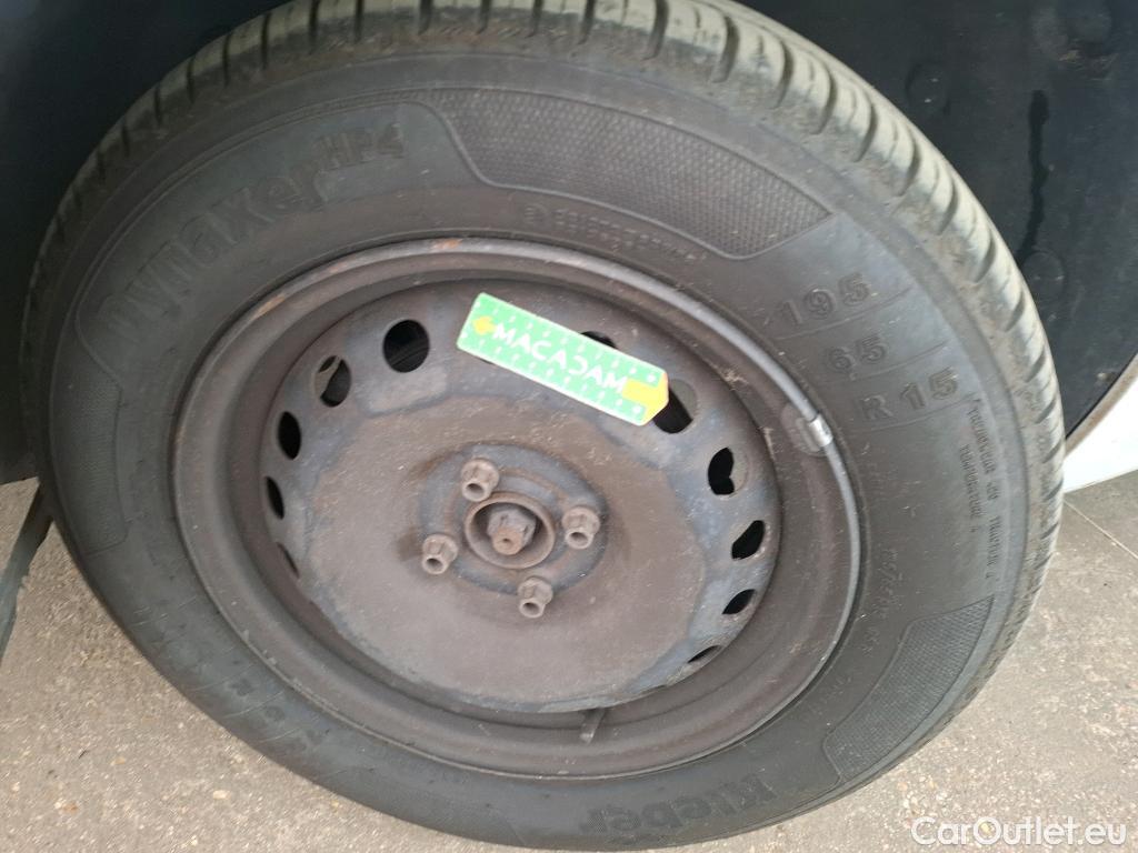  Renault  Kangoo  Express Extra (Série Spéciale) 1.5 dCi 75CV BVM5 E6 #93