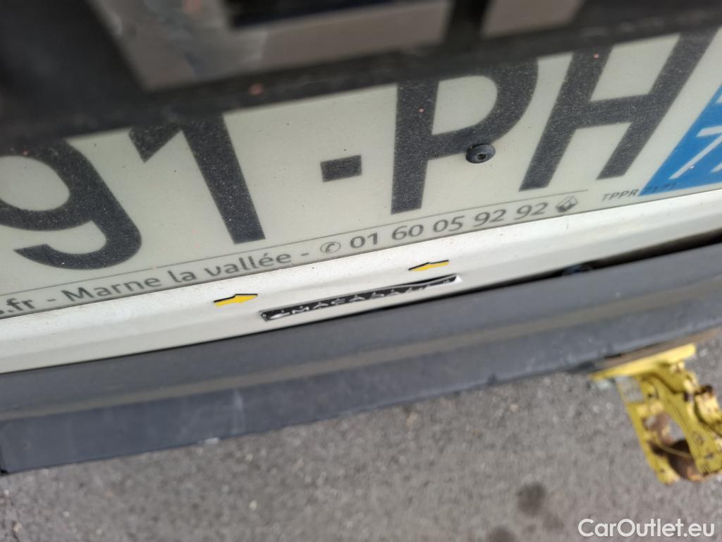  Renault  Master  III Fourgon L2H2 3 5 Grand Confort dCi 130CV BVM6 E6 #28