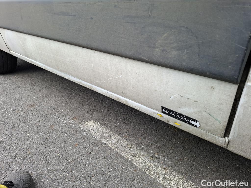  Renault  Master  III Fourgon L2H2 3 5 Grand Confort dCi 130CV BVM6 E6 #93
