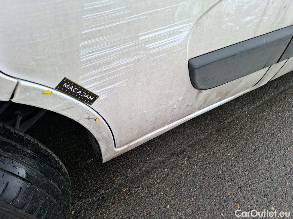  Renault  Master  III Fourgon L2H2 3 5 Grand Confort dCi 130CV BVM6 E6 #53