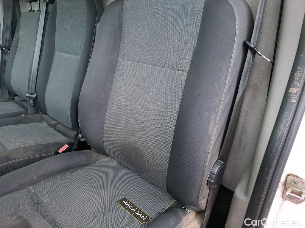  Renault  Master  III Fourgon L2H2 3 5 Grand Confort dCi 130CV BVM6 E6 #79