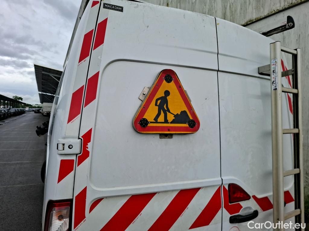  Renault  Master  III Fourgon L2H2 3 5 Grand Confort dCi 130CV BVM6 E6 #23