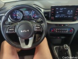  KIA  Cee'd KIA  SW 1.5 T-GDI 160KM 6MT M 5d #19