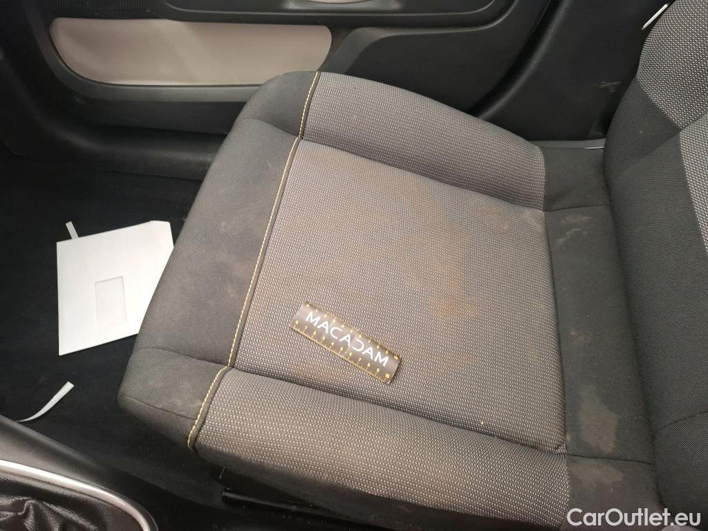  Citroen  C3 CITROEN  / 2020 / 5P / Berline PureTech 110 S&S BVM6 Shine Business #24