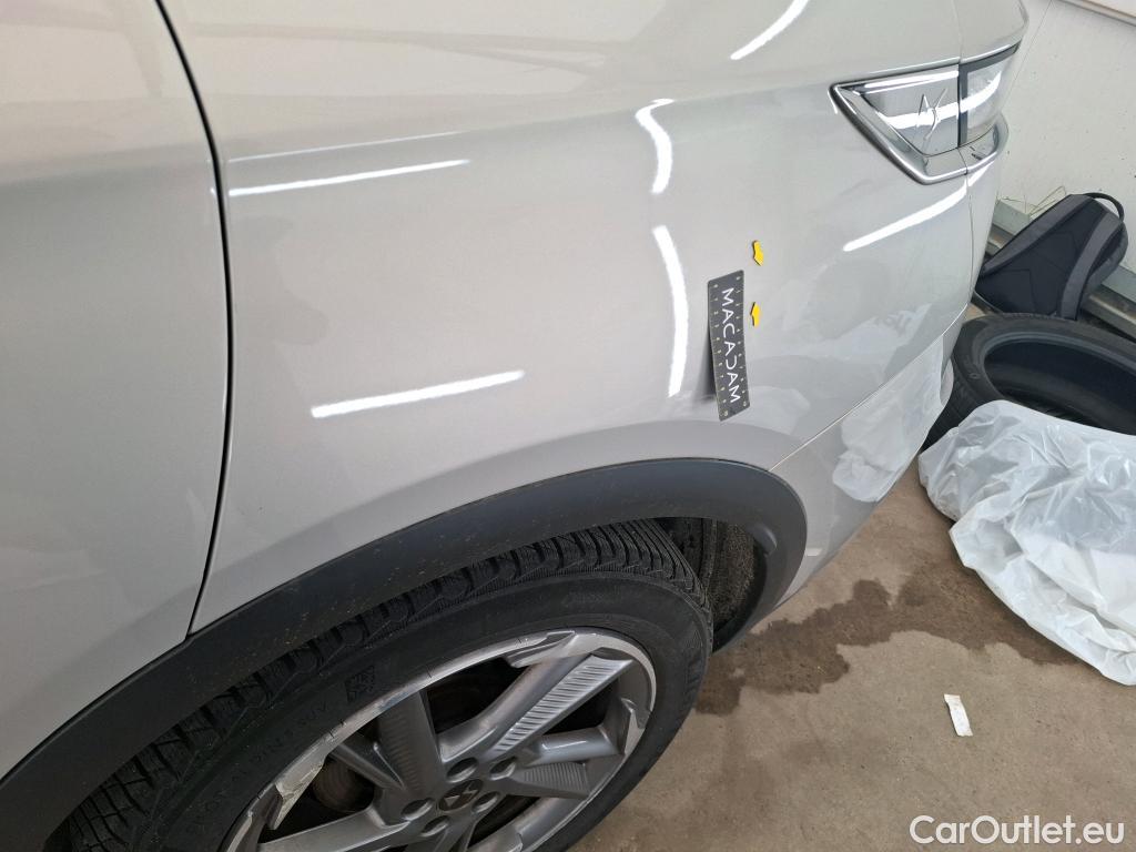  DS  DS7 DS DS 7 Crossback / 2017 / 5P / SUV BlueHDi 180 Automatique Grand Chic #130