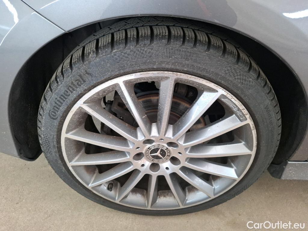  Mercedes  CLA-Klasse MERCEDES-BENZ CLA Coupe / 2019 / 4P / Coupé CLA 200 AMG Line BA7 #24