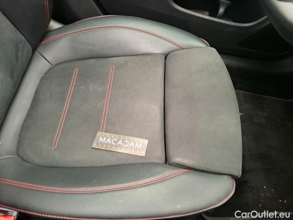  Mercedes  CLA-Klasse MERCEDES-BENZ CLA Coupe / 2019 / 4P / Coupé CLA 200 AMG Line BA7 #51