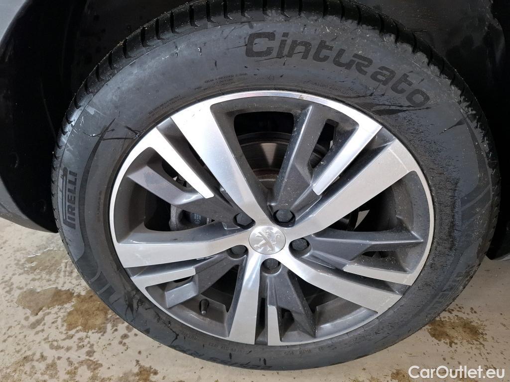  Peugeot  5008  Allure Pack 1.5 HDi 130CV BVA8 7 Sieges E6d #38