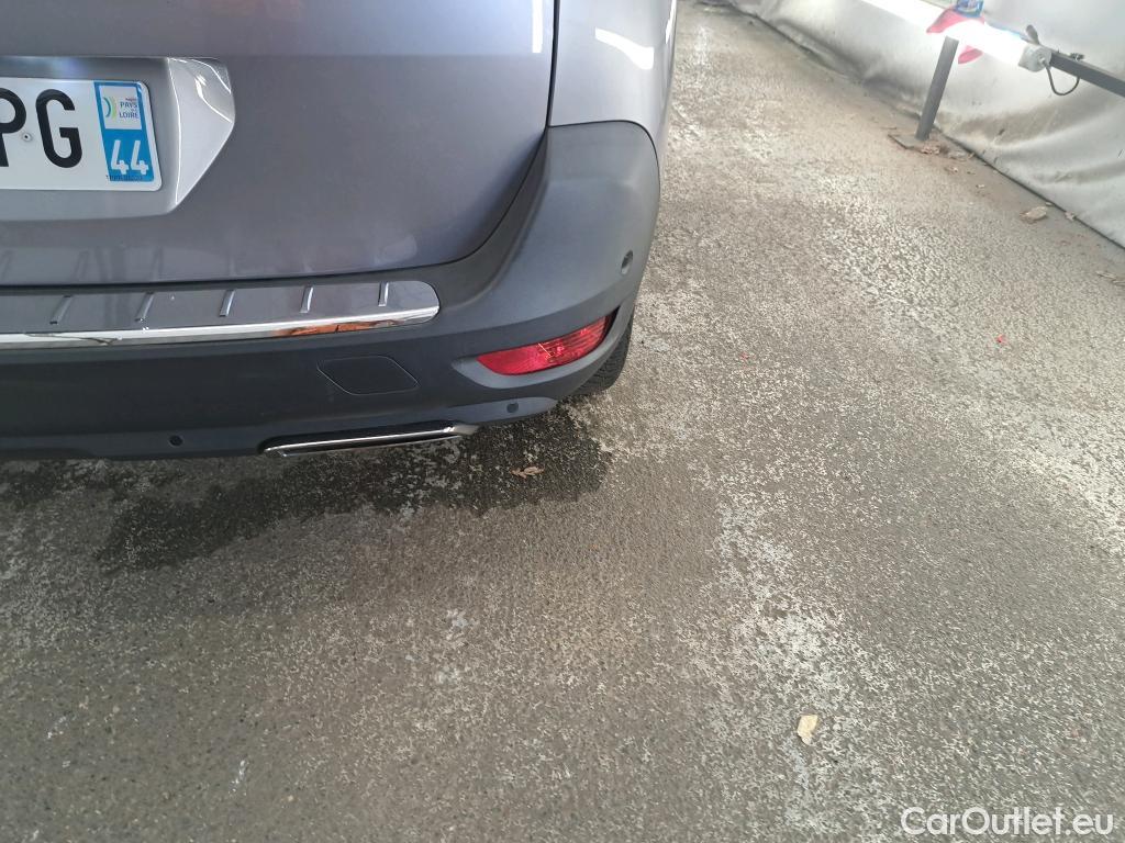  Peugeot  5008  GT Line 1.5 HDi 130CV BVA8 7 Sieges E6dT #8