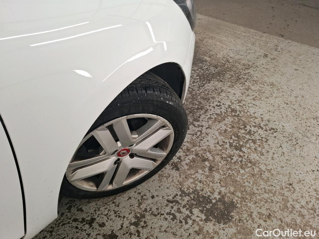  Renault  Clio  IV Business 0.9 TCe 90CV BVM5 E6 #29