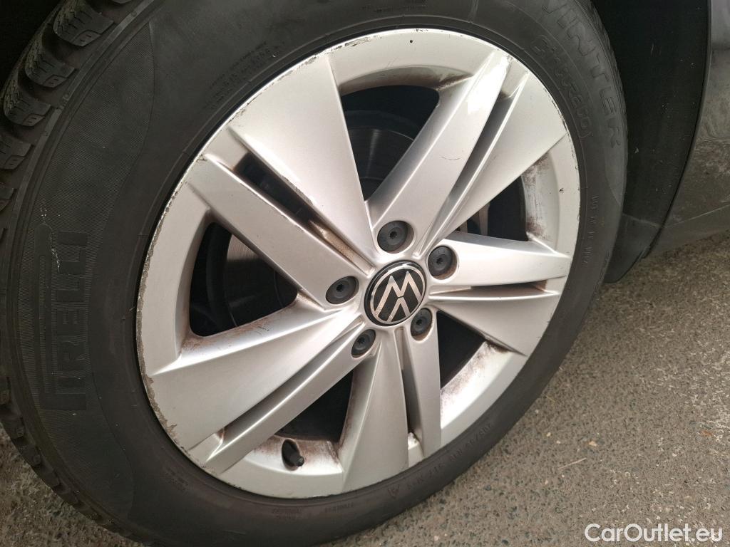  Volkswagen  Golf  VOLKSWAGEN / 2020 / 5P / Berline 2.0 TDI SCR 150 DSG7 Life Busi 1st #33