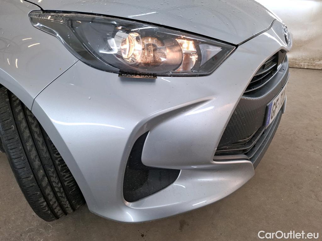  Toyota  Yaris TOYOTA  Hybride / 2019 / 5P / Berline Hybride 116h Dynamic #3