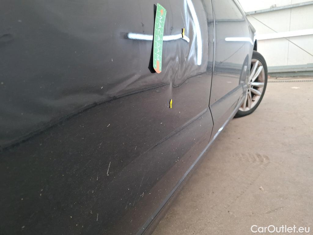  Volkswagen  Polo VOLKSWAGEN  / 2017 / 5P / Berline 1.0 TSI 95 DSG7 Carat #2