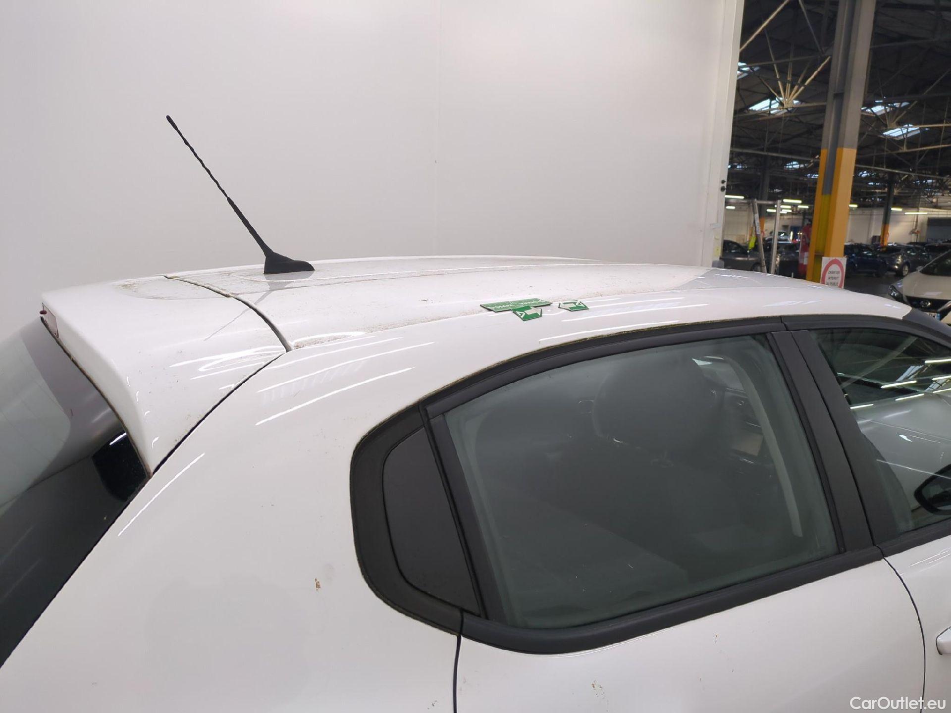  Citroen  C3  Société Feel 1.5 BlueHDI 100CV BVM6 E6d #19