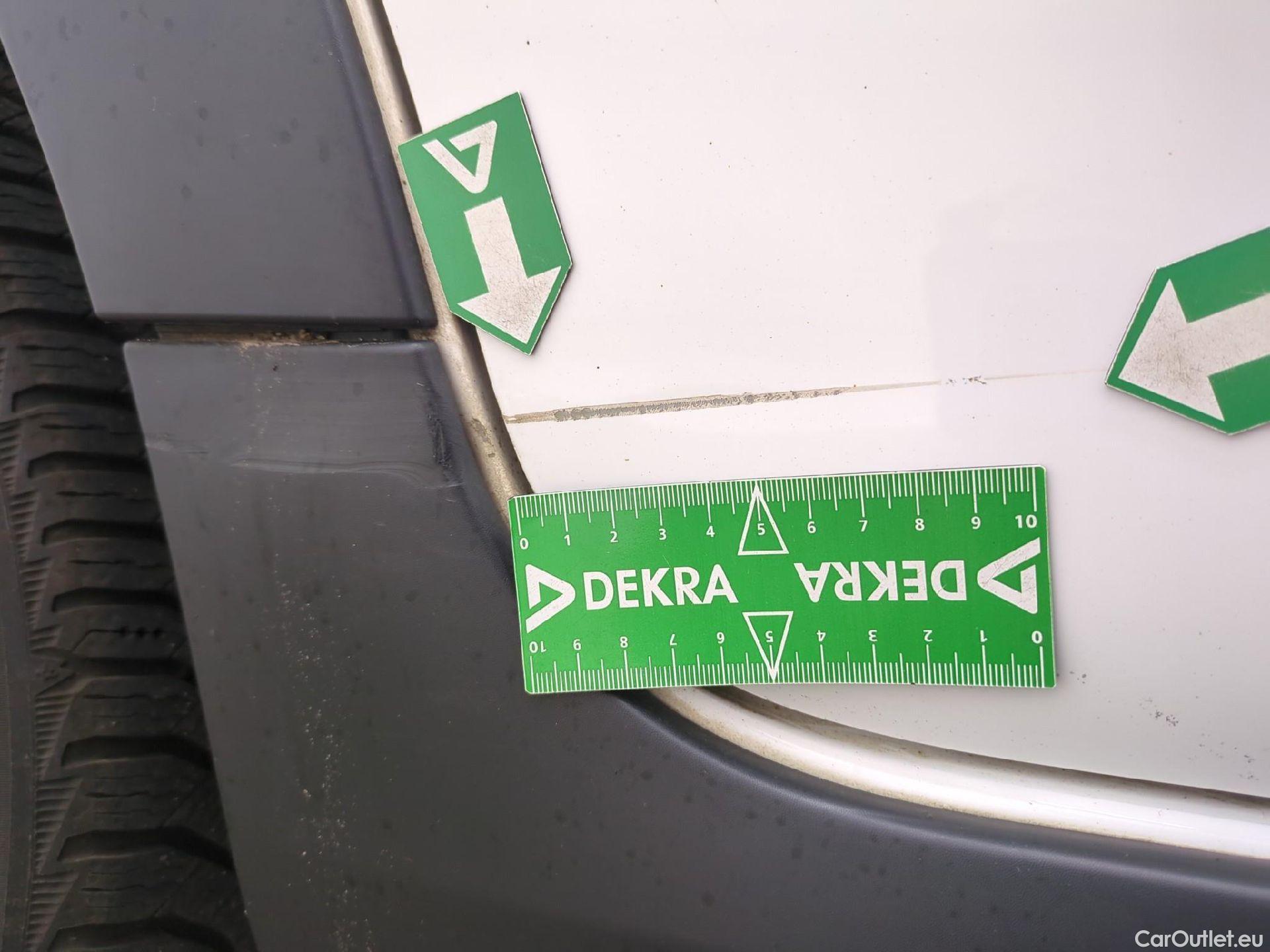  Citroen  C3  Société Feel 1.5 BlueHDI 100CV BVM6 E6d #23