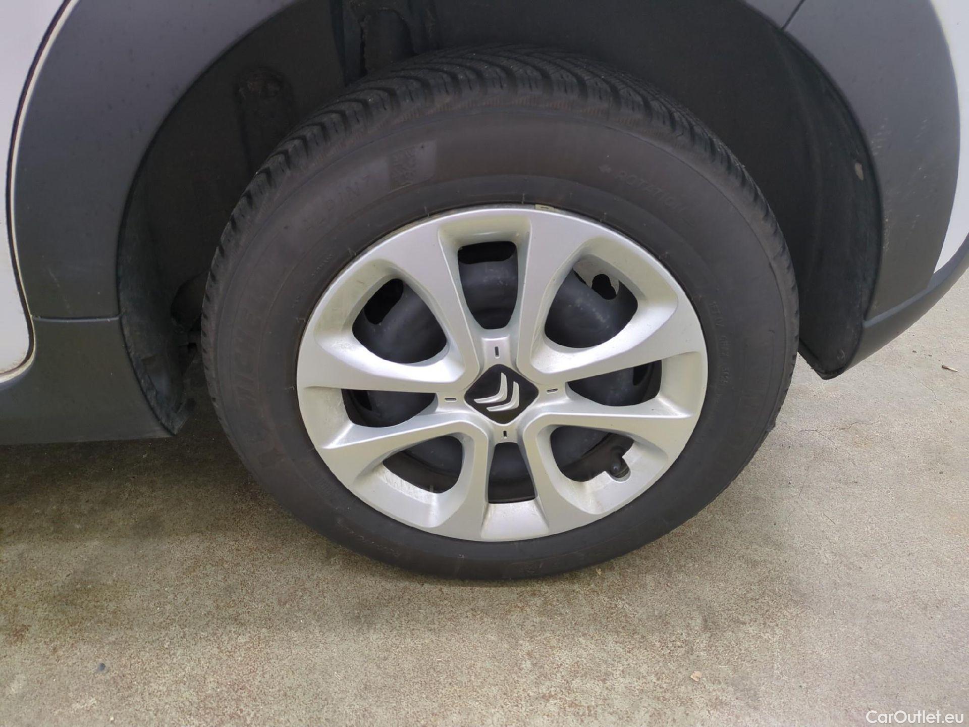  Citroen  C3  Société Feel 1.5 BlueHDI 100CV BVM6 E6d #10