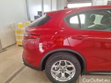  Alfa Romeo   STELVIO ALFA ROMEO / 2017 / 5P / SUV 2.2 TURBO DIESEL 160CV BUSINESS AT8 RWD #45