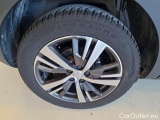  Peugeot  3008 PEUGEOT  / 2020 / 5P / SUV BLUEHDI 130 SeS ALLURE #18