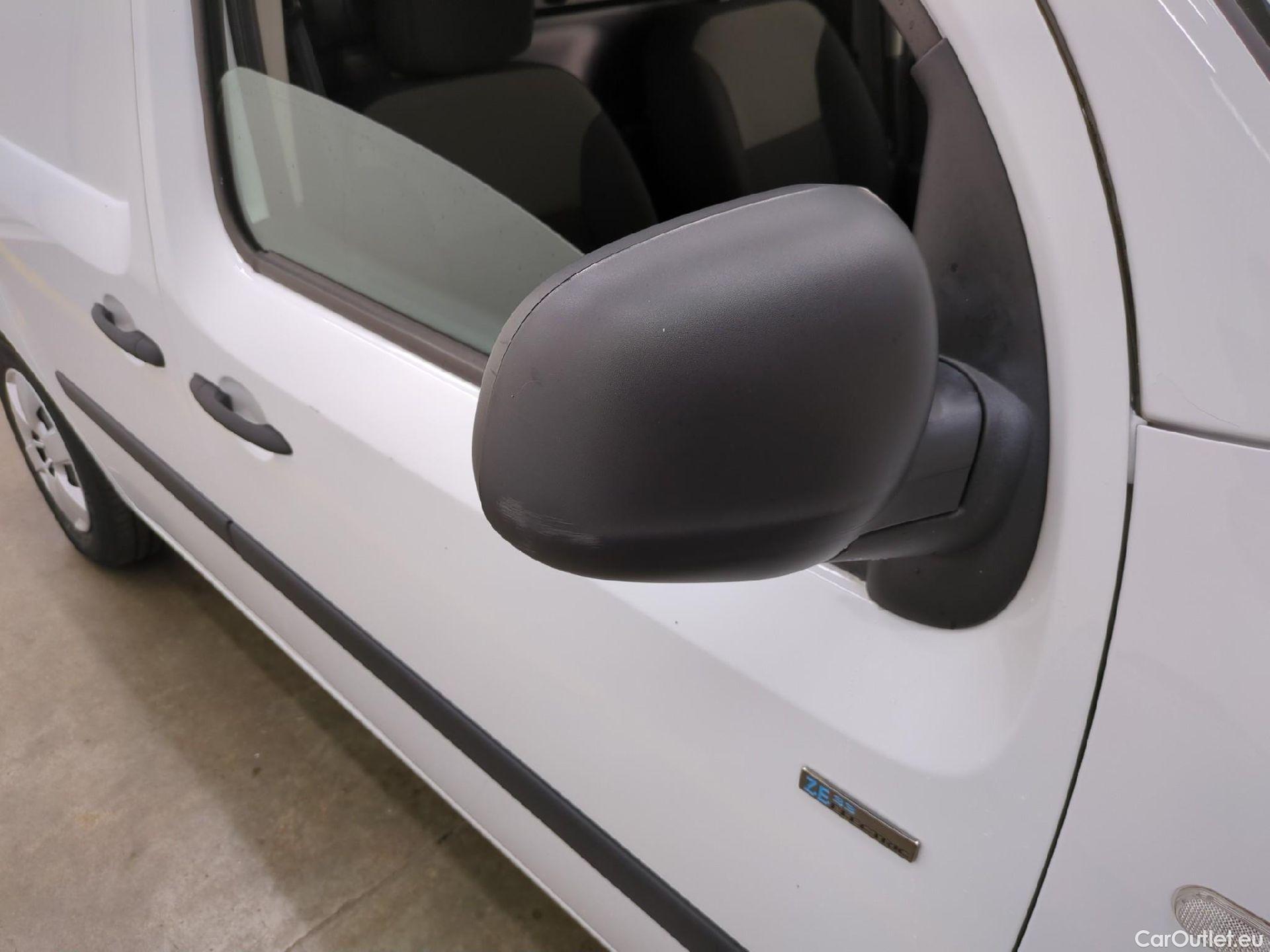  Renault  Kangoo RENAULT  Express / 2013 / 3P / Fourgonnette Electric Gd Confort Achat Integral - 19 #1