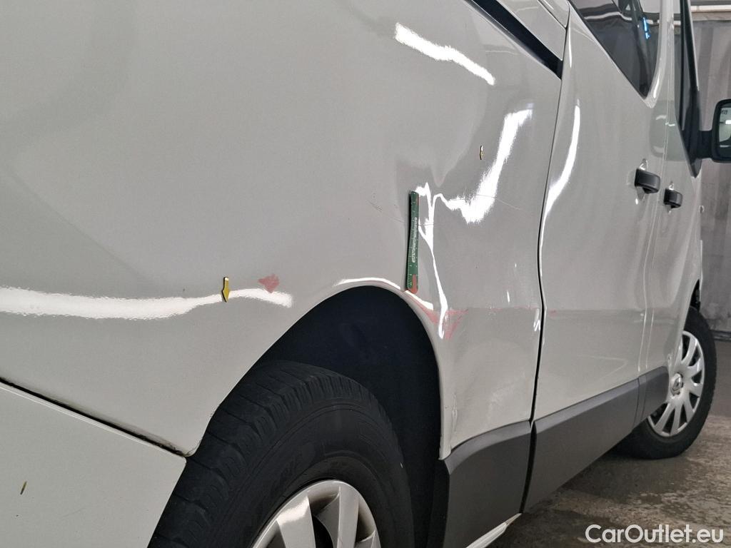  Renault  Trafic RENAULT  / 2019 / 4P / Combi Zen L2 dCi 120 S&S - 8 pl #6