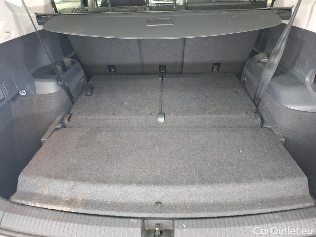  Volkswagen  Tiguan VOLKSWAGEN  Allspace / 2017 / 5P / SUV 1.5 TSI 150 EVO DSG7 Carat Exclusive #4