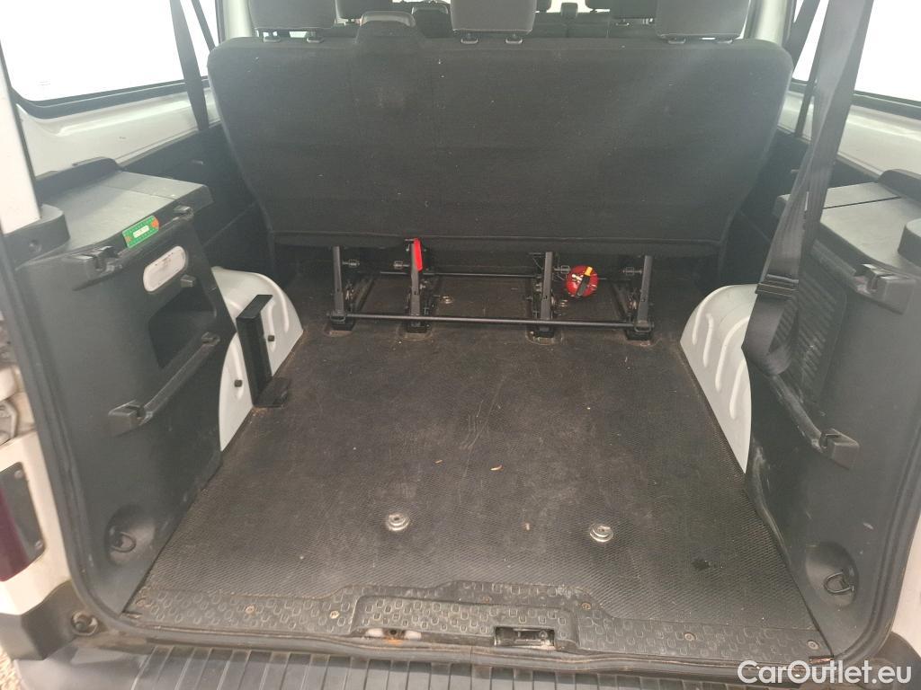  Renault  Trafic RENAULT  / 2019 / 4P / Combi Zen L2 dCi 120 S&S - 8 pl #11