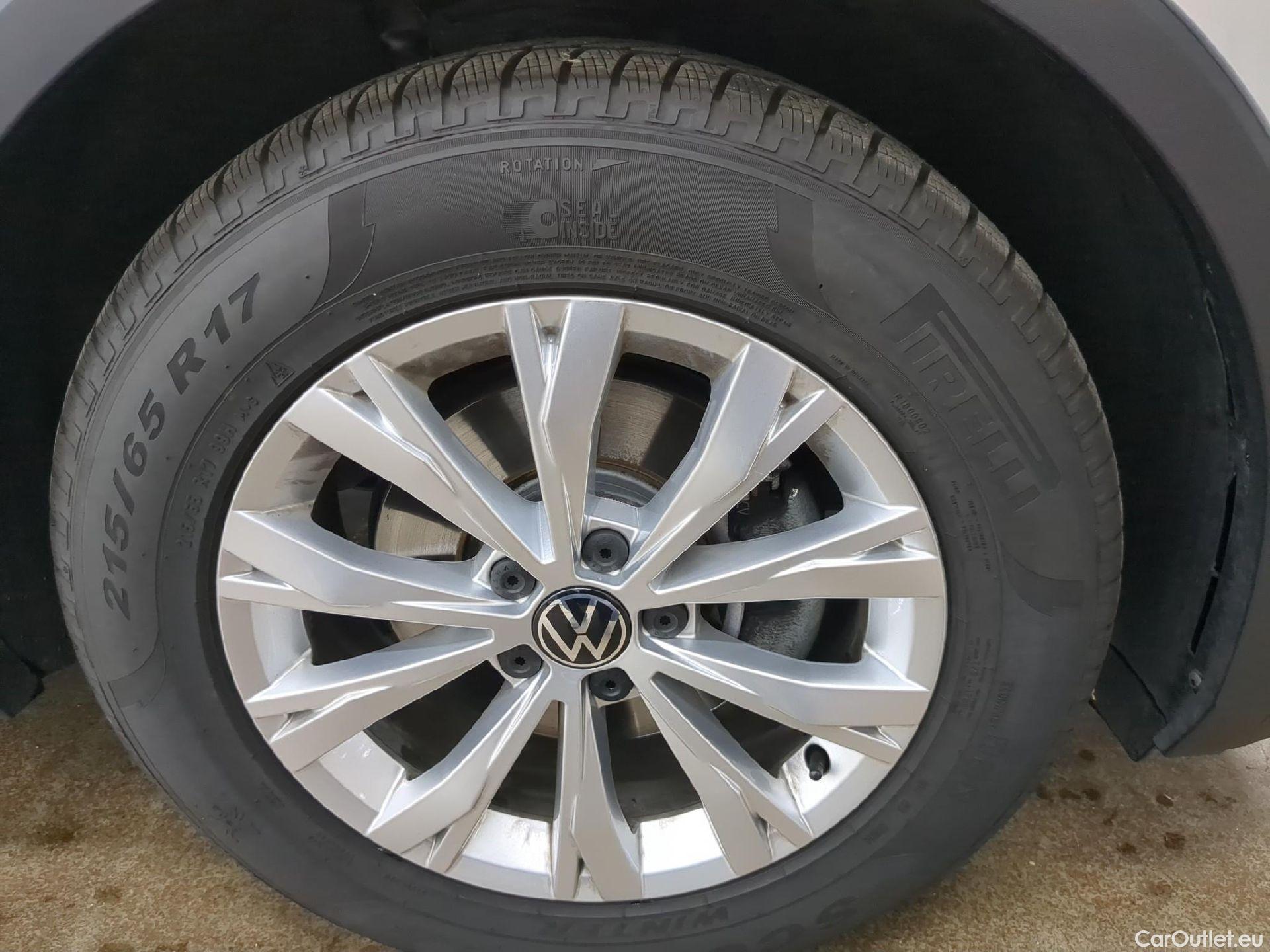  Volkswagen  Tiguan VOLKSWAGEN  / 2020 / 5P / SUV 2.0 TDI 150 DSG7 Life Business #1