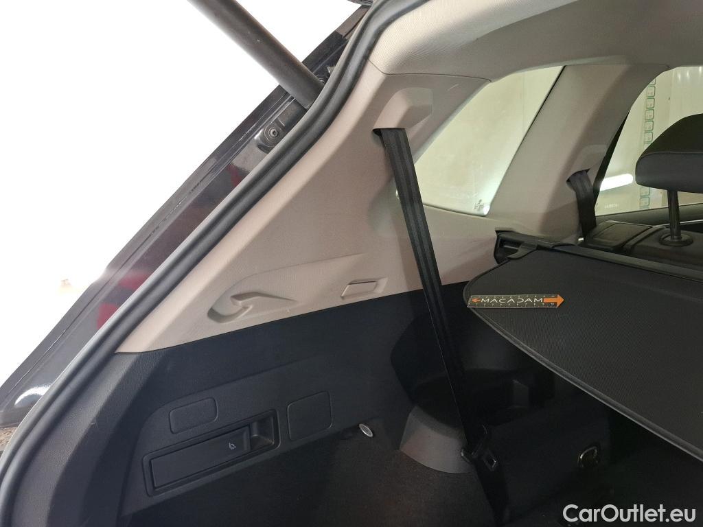  Volkswagen  Tiguan VOLKSWAGEN  Allspace / 2017 / 5P / SUV 1.5 TSI 150 EVO DSG7 Carat Exclusive #10