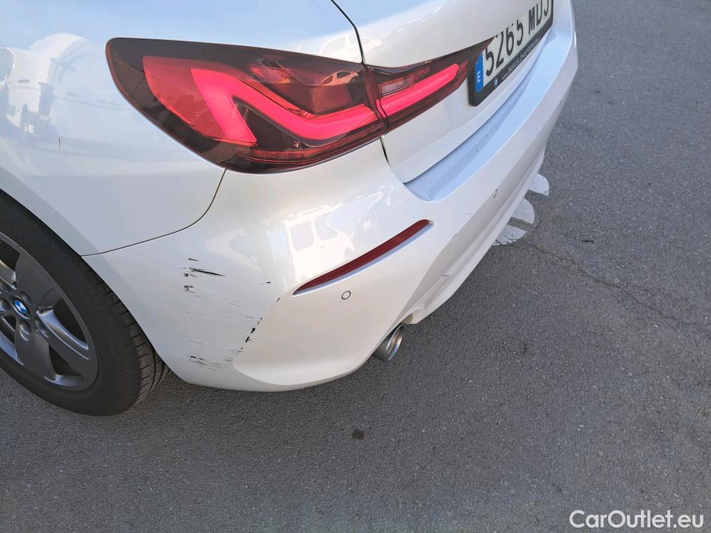  Bmw  Serie 1 BMW  / 2019 / 5P / berlina con portón 118i #17