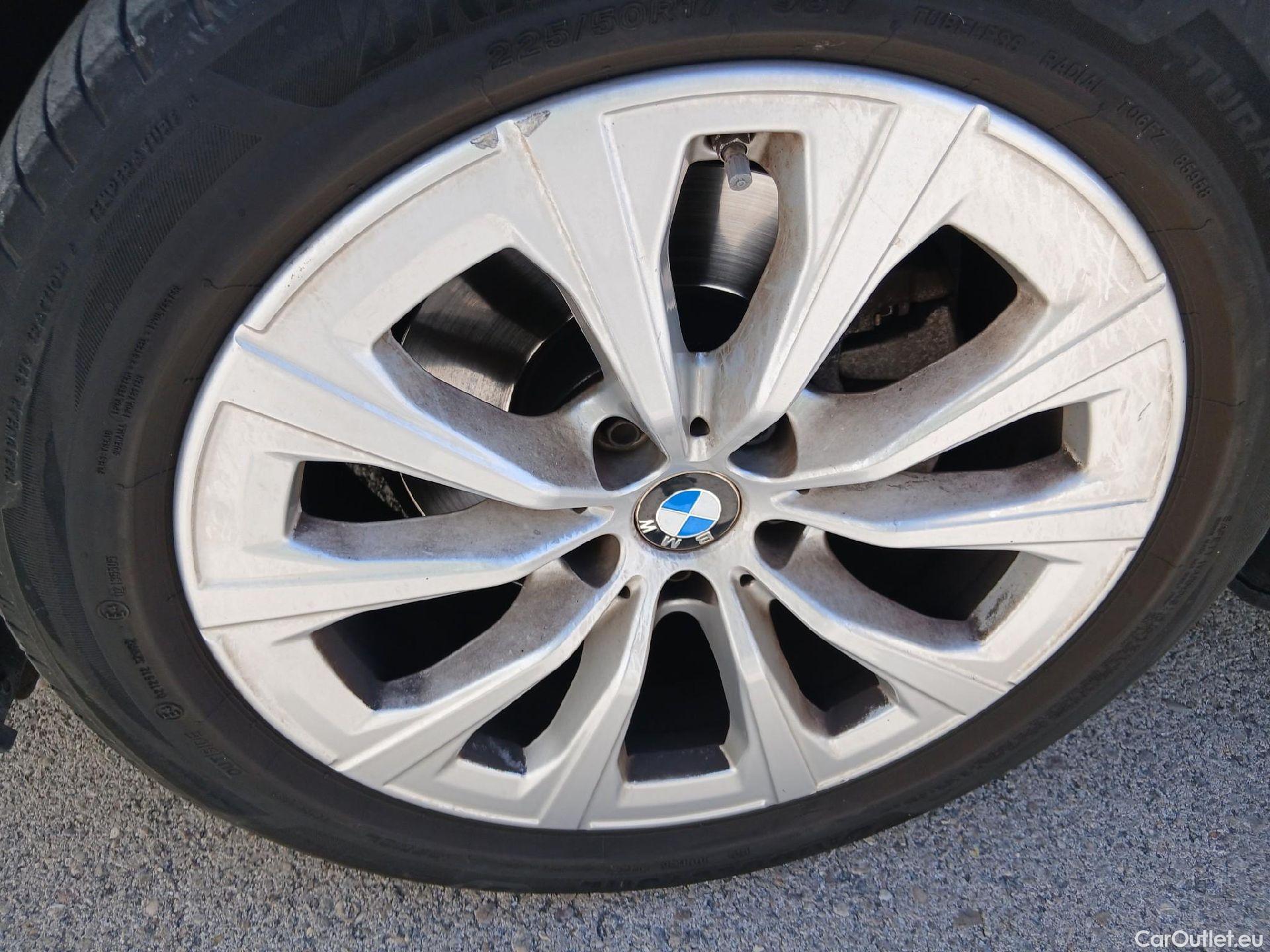  Bmw  Serie 3 BMW  / 2019 / 5P / familiar 320i Auto. Touring #9