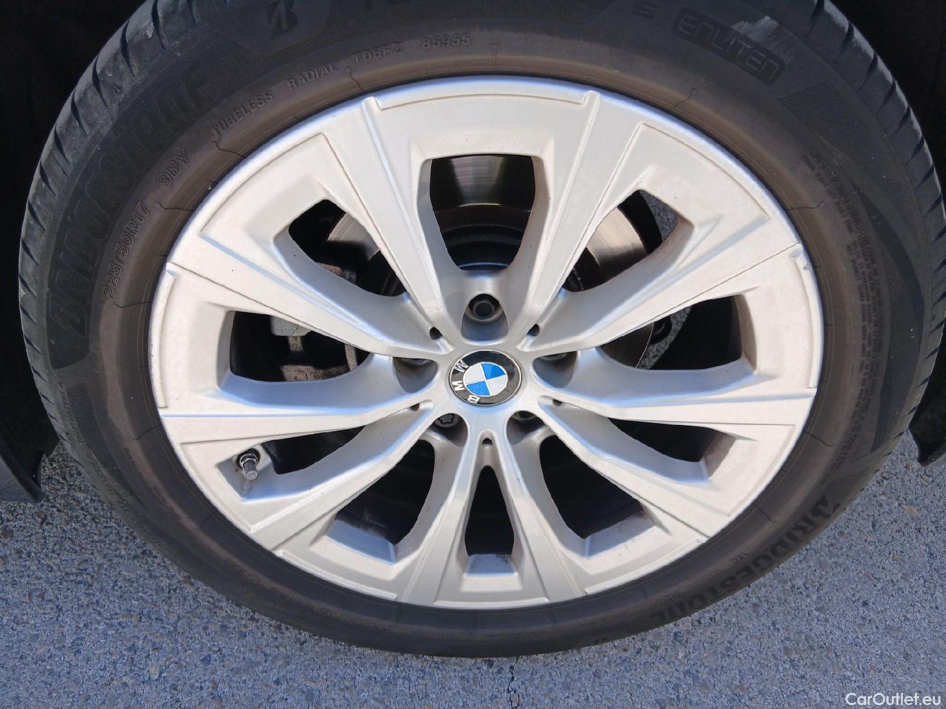  Bmw  Serie 3 BMW  / 2019 / 5P / familiar 320i Auto. Touring #13