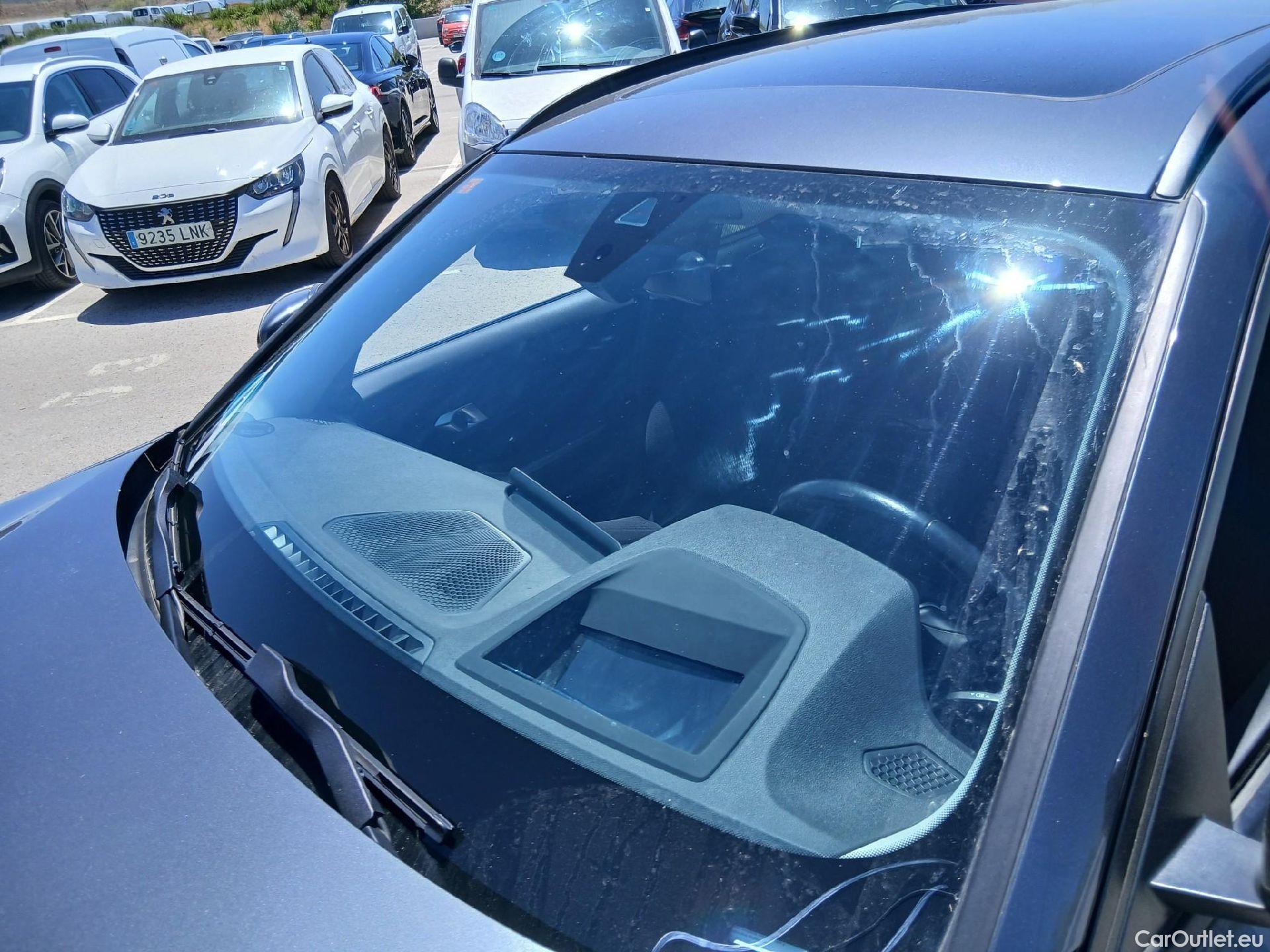 Bmw  Serie 3 BMW  / 2019 / 5P / familiar 320i Auto. Touring #2