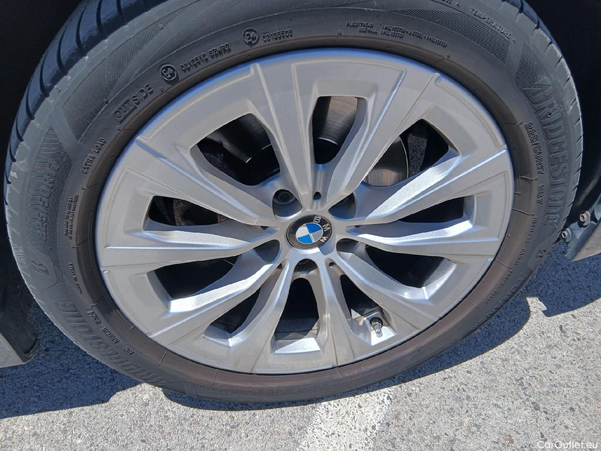  Bmw  Serie 3 BMW  / 2019 / 5P / familiar 320i Auto. Touring #26