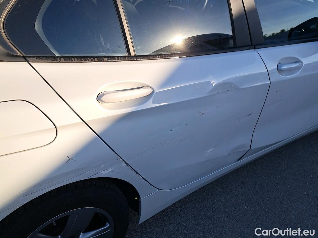  Bmw  Serie 1 BMW  / 2019 / 5P / berlina con portón 118i #1