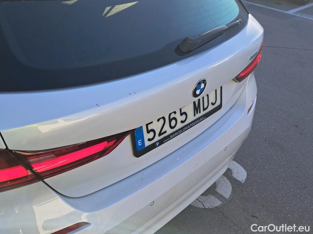  Bmw  Serie 1 BMW  / 2019 / 5P / berlina con portón 118i #7