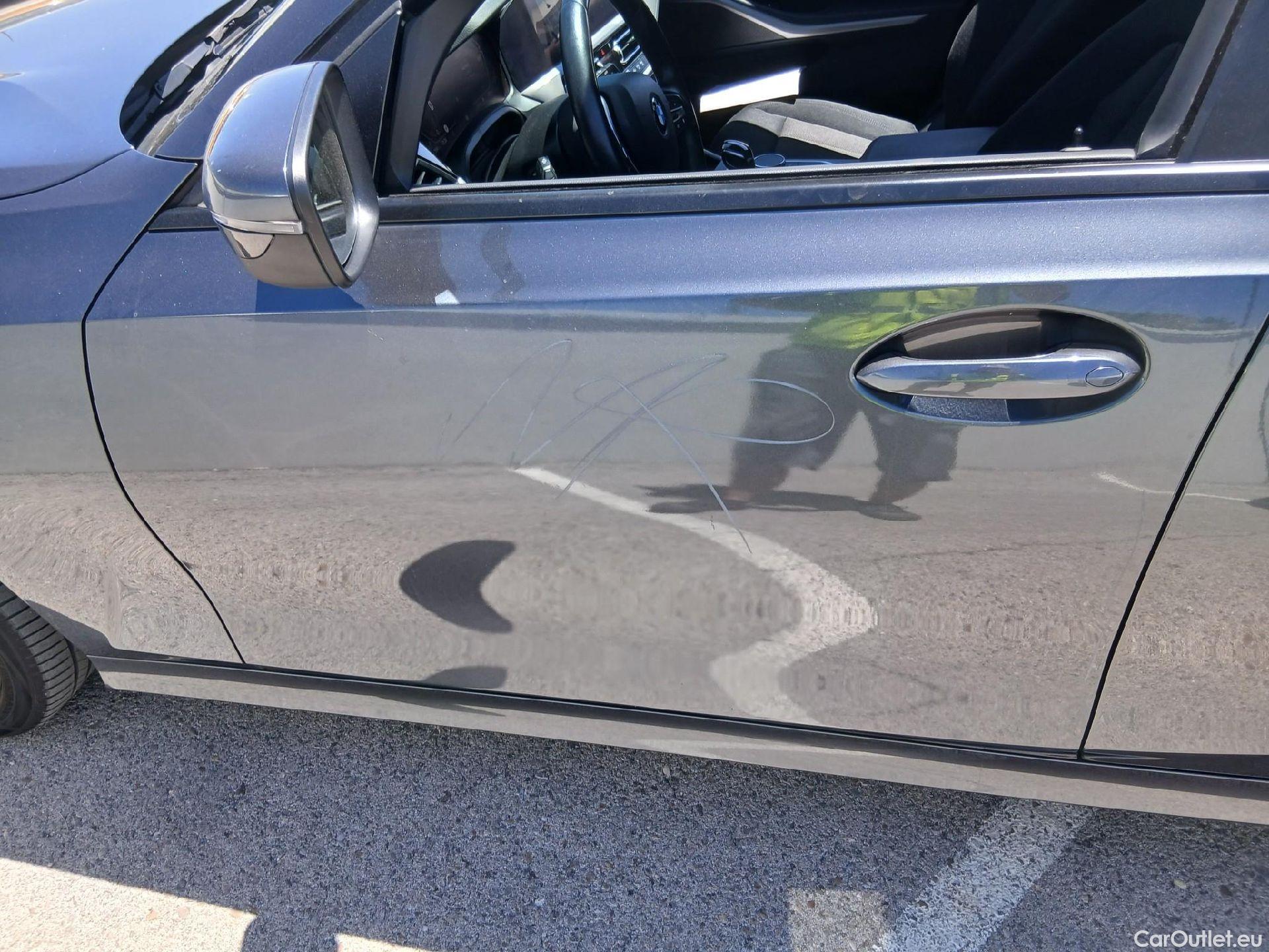  Bmw  Serie 3 BMW  / 2019 / 5P / familiar 320i Auto. Touring #12