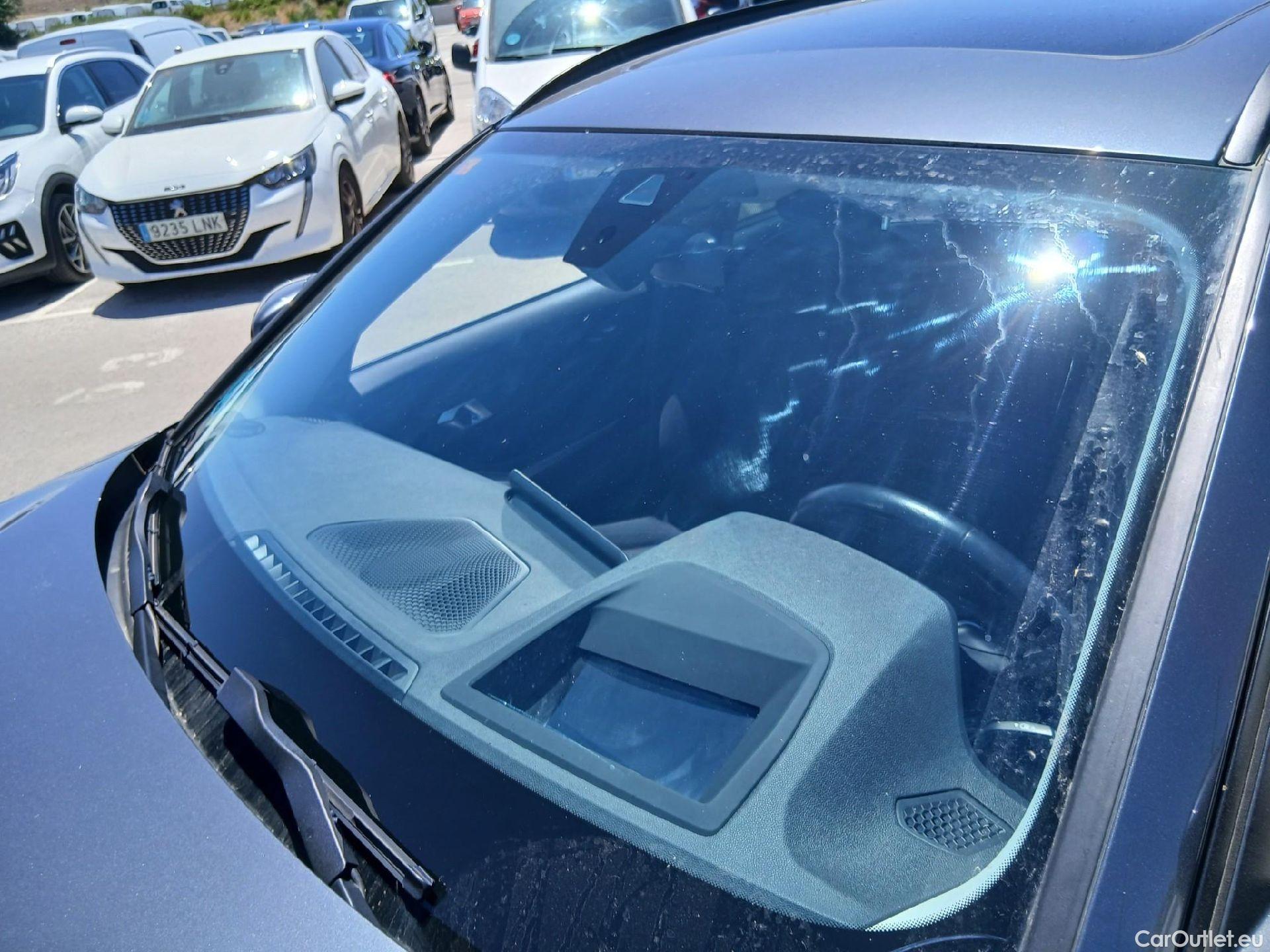  Bmw  Serie 3 BMW  / 2019 / 5P / familiar 320i Auto. Touring #8
