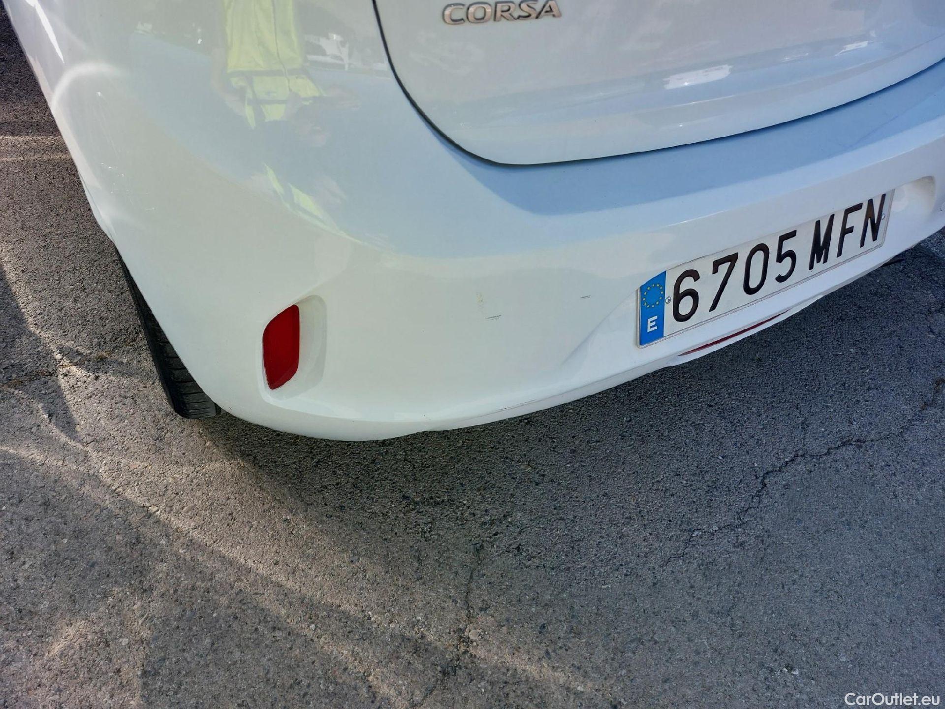  Opel  Corsa OPEL  / 2019 / 5P / berlina con portón 1.2 XEL 55kW (75CV) Edition #23