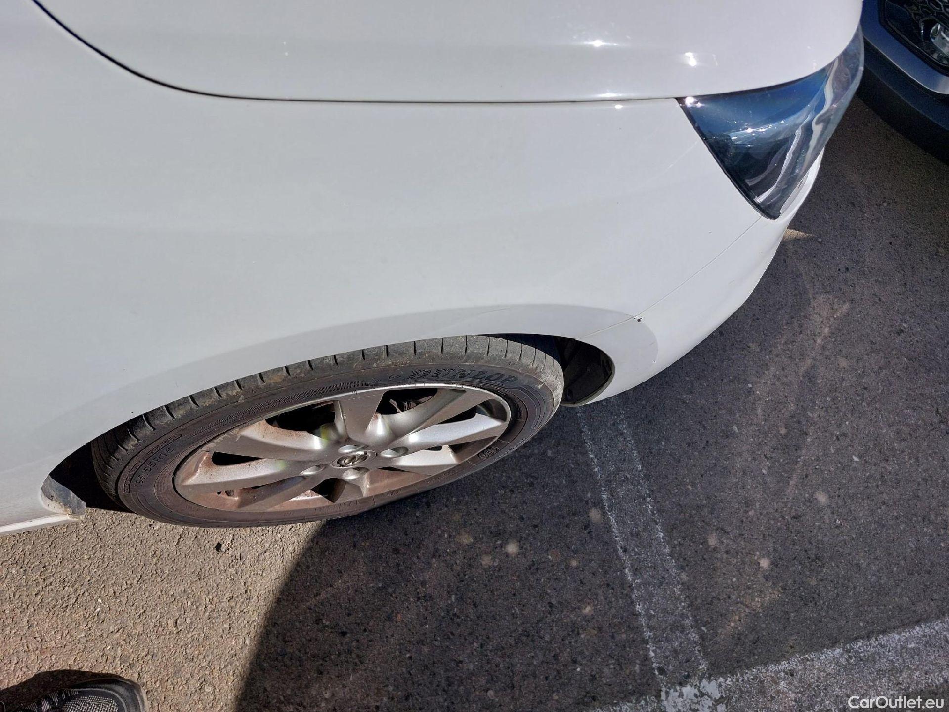  Opel  Corsa OPEL  / 2019 / 5P / berlina con portón 1.2 XEL 55kW (75CV) Edition #30
