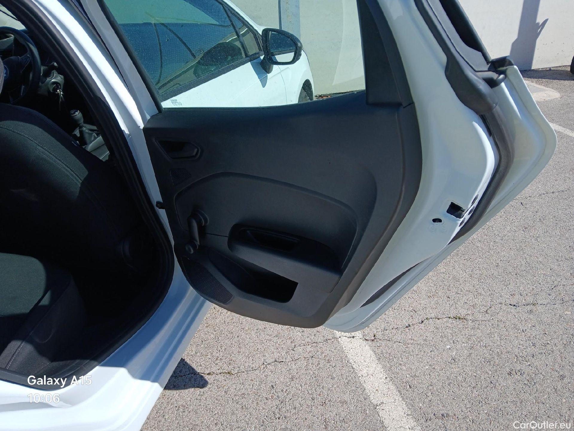  Renault  Clio RENAULT  / 2019 / 5P / berlina con portón Business Blue dCi 74kW (100CV) #6
