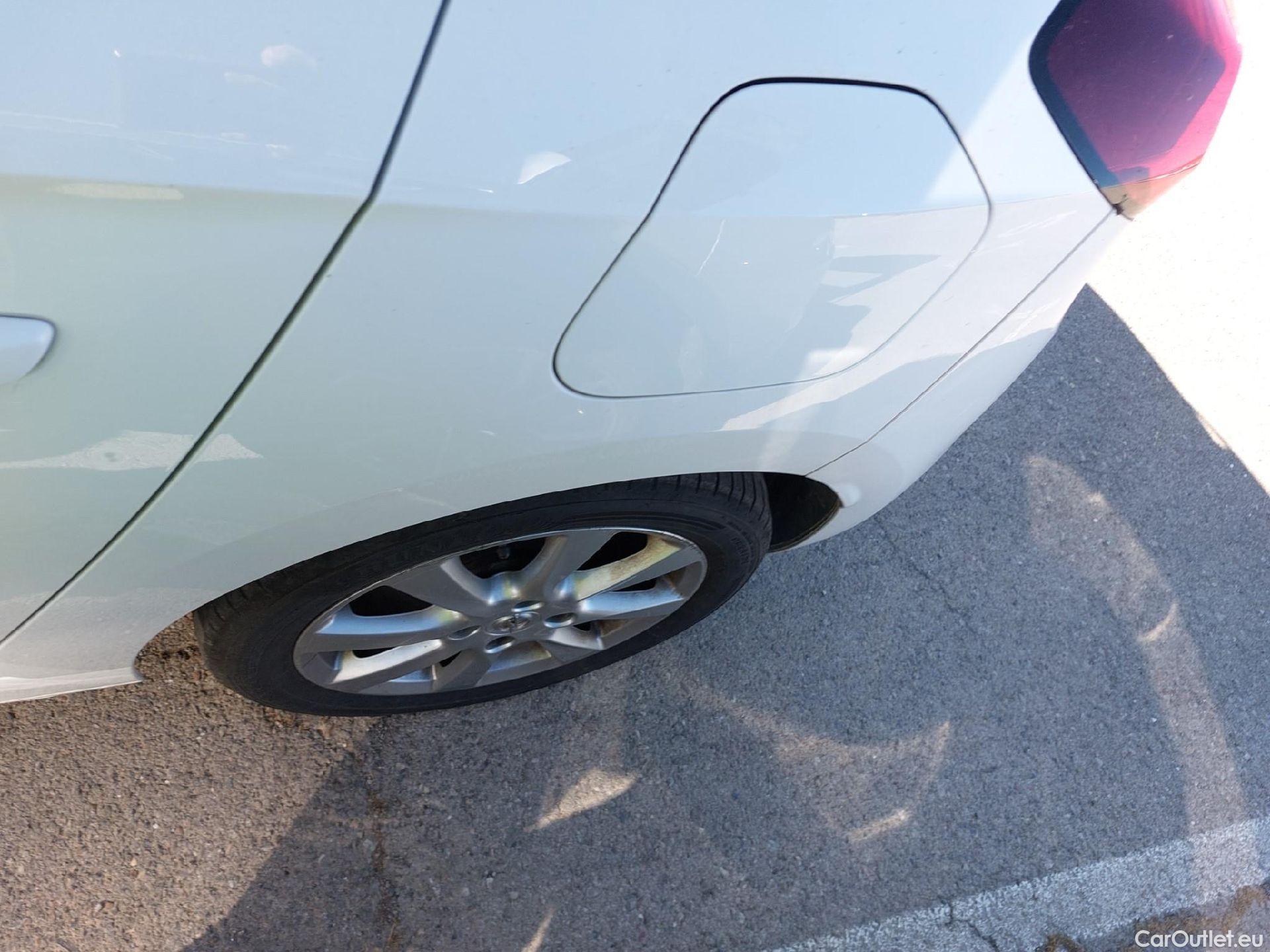 Opel  Corsa OPEL  / 2019 / 5P / berlina con portón 1.2 XEL 55kW (75CV) Edition #17