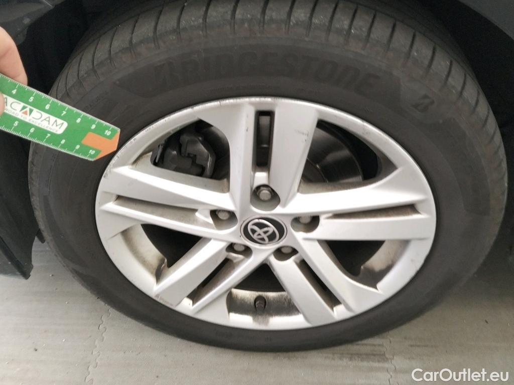  Toyota  Corolla TOYOTA  / 2019 / 5P / familiar 1.8 125H ACTIVE TECH E-CVT TOU SPORT #8